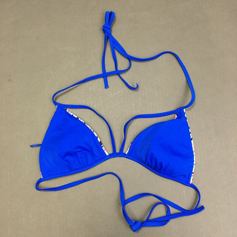 No Brand Reversible, Blue, reversable  Size:estimated Large. No  Brand Bikini Top,Royal blue and geometric pattern, open strap border detail, fixed soft cups,  Halter top tie at neck and back.  Nylon poly blend No maker or fabic tags. Well made nice condition.
3.0 oz