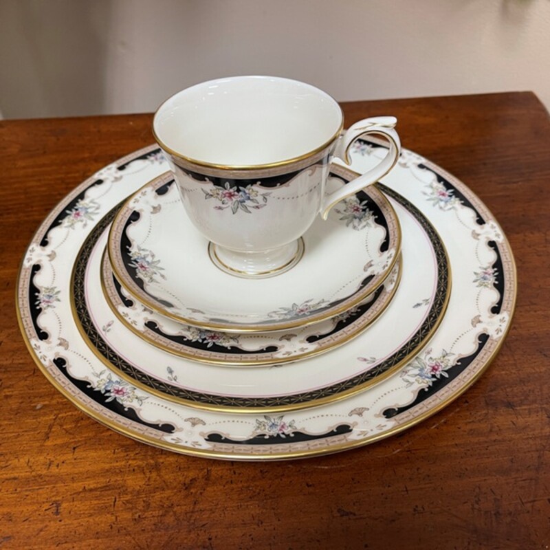 Lenox Ambassador Collection Hartwell House China, 42 pcs (8 - 5pc Place Settings + Platter + Oval Serving Bowl)