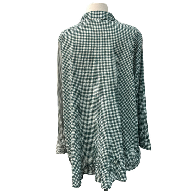 LOGO Tunic Blouse
Gingham and Stripes
Forest Green and Cream
Size: 2X