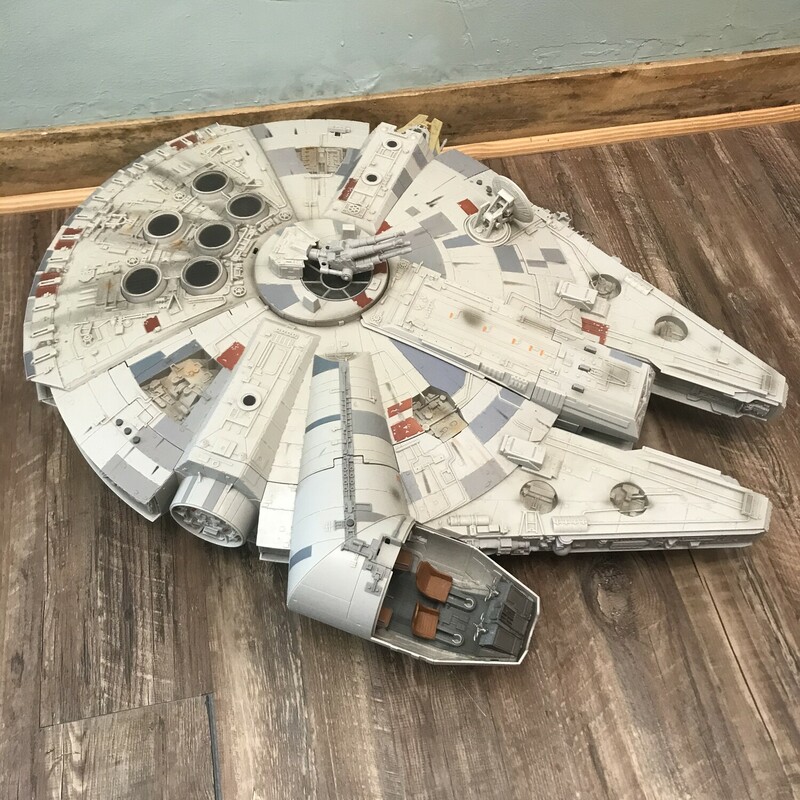 LegacyMILLENNIUM FALCON, Multi, Size: Toy/Gam
as is some missing parts
Lights up and makes sounds 2008
