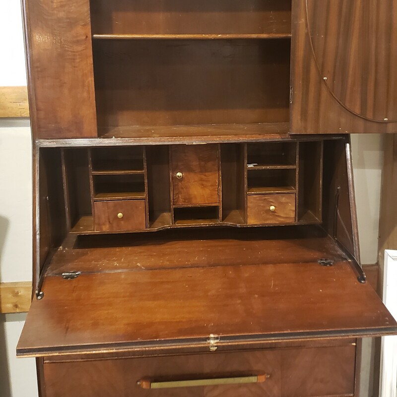 1930s Mirrored Secretary Desk/Dresser. Has original hardware. In good condtion, with maybe some light touch up needed. Size: 71.5x32x15