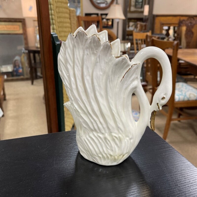 Swan Vase, Size: 8 Tall