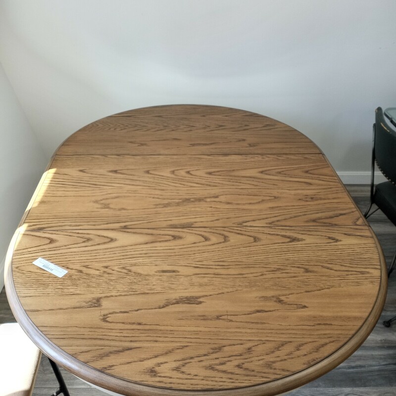 Round To Oval Dining Tabl