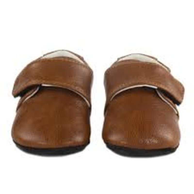 My Mocs - Ruse Leather, Brown, Size: 6-12M<br />
<br />
These distressed brown mocs are great for any occasion!<br />
Hand crafted from genuine and vegan leather<br />
Equipped with our signature super-flex sole<br />
Industry-defining 3mm ankle and sole cushioning<br />
Hook and loop closures for a secure and custom fit<br />
Perfect for indoor or outdoor use