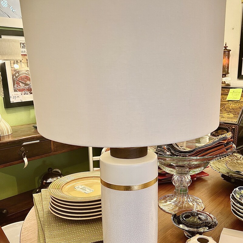 LIke new West ElmTable Lamp
Size: 25\"