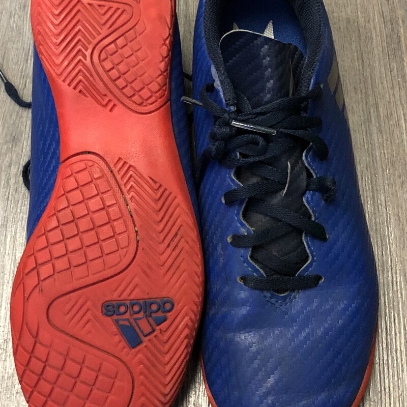 Adidas Soccer Cleats, Blue, Size: 5Y<br />
Indoor