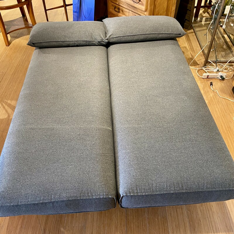 Sliding Sleeper Sofa  - Design Within Reach, Grey

Sofa size - 79x38x33
Flat size - 79x57x16

For exact measurements, please visit our store.