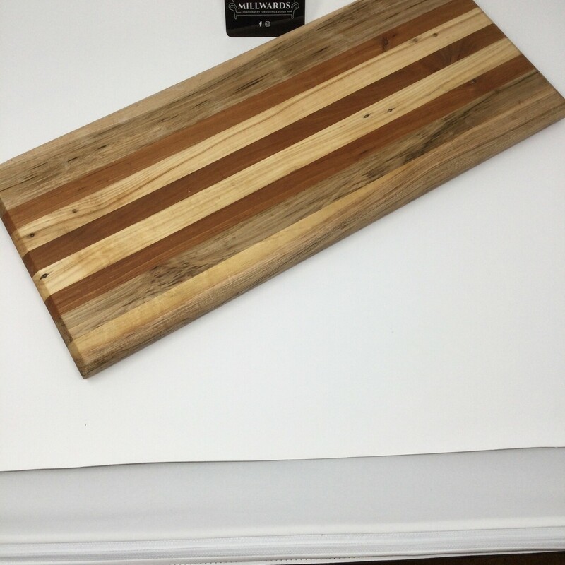 Artisan Charcuterie Board
By P Cullen
Natural / Mixed Hardwood
Size: 20 X 9 In