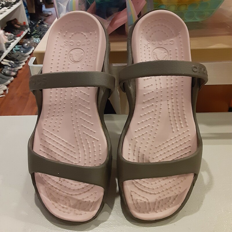 *Crocs Sandals
