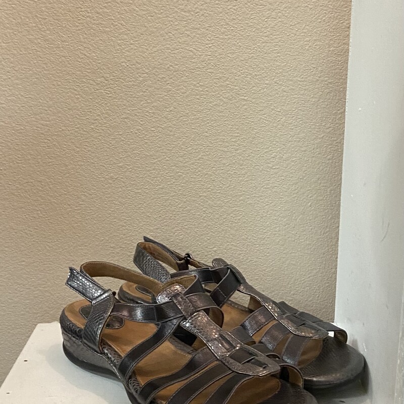 NEW Pewter Lther Sandal