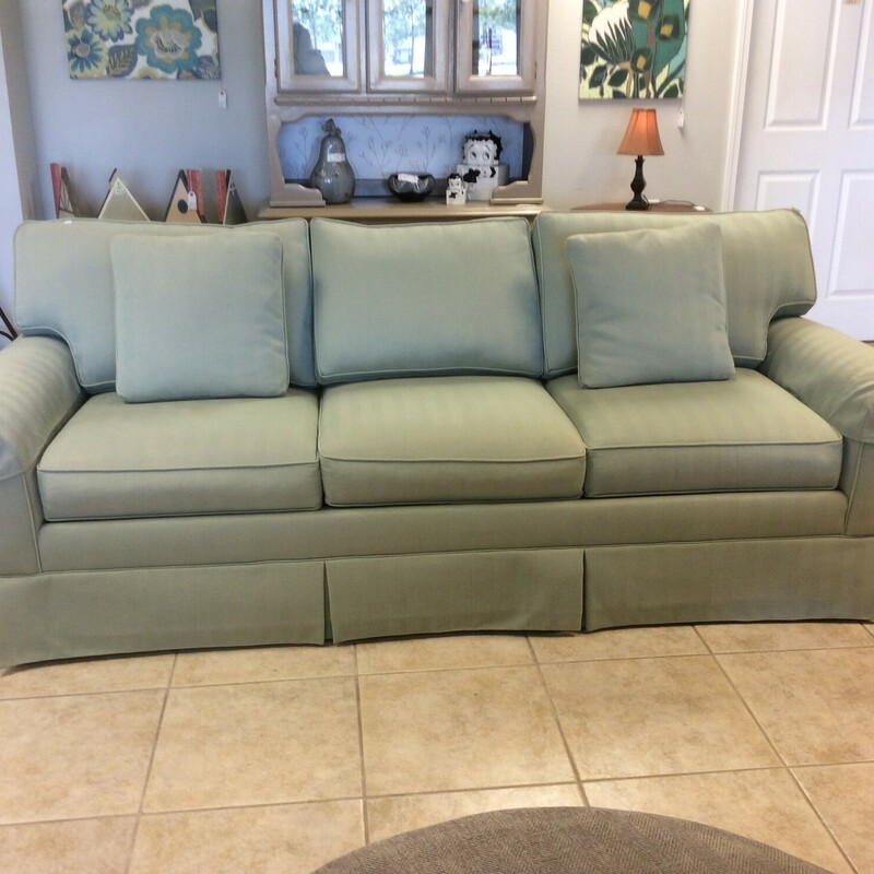 Ethan Allen Mint Green Sofa. This sofa is a 3 seater with 6 removable cushions. It also includes 2 pillows, a skirt and arm covers.