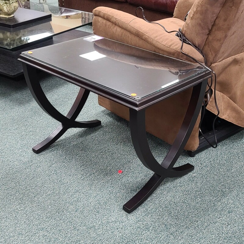ACCENT TABLE
END TABLE
SIDE TABLE
PLEASE CALL THE STORE FOR DETAILS.