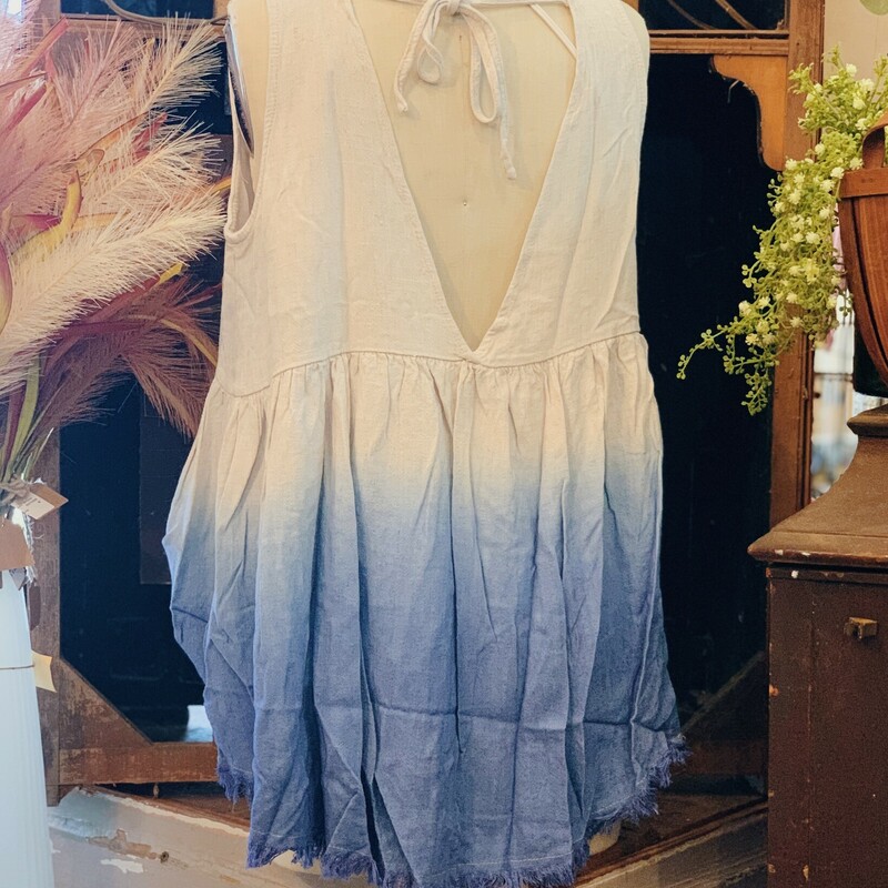 These fun tops are perfect for summer! These have a flattering plunging neck line and a dip died, frayed hem bottom!
Available in Blue or Pink