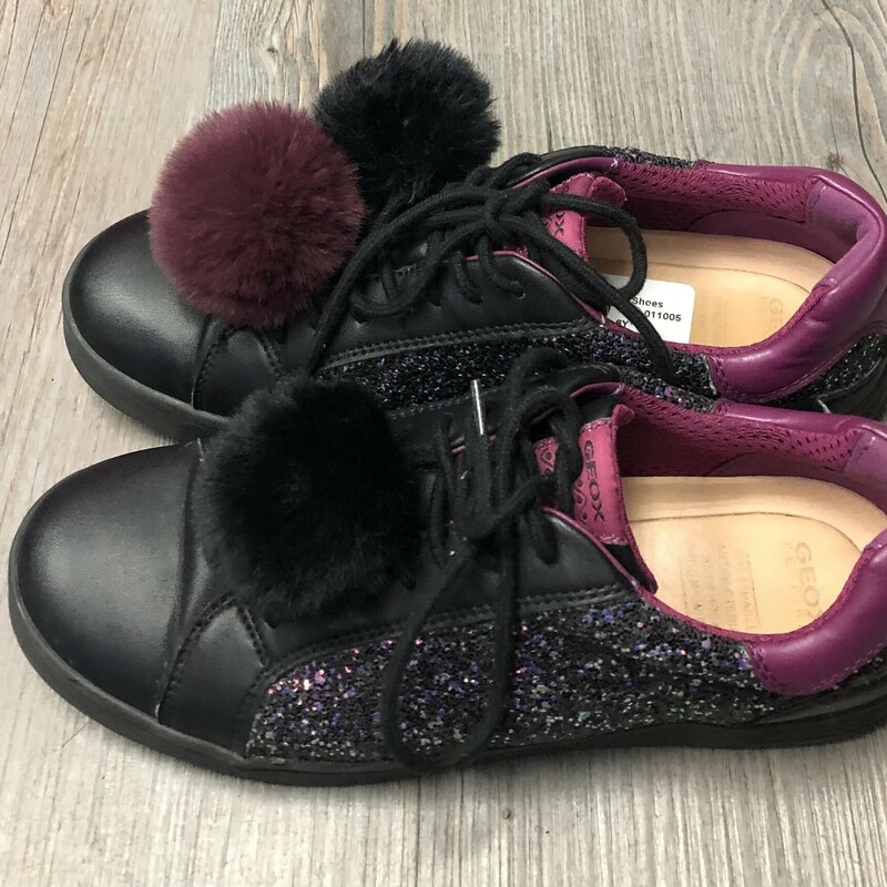 Geox Glitter Shoes, Blk/purp, Size: 6Y
EU 39