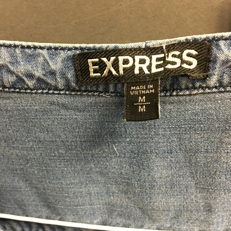 Express Denim Shirt Dress, Blue, Size: M
pullover, 4 button closure front, front pocket, long sleeves