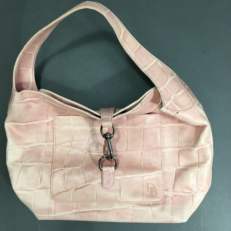 Dooney & Bourke, light pink/seashell color , Size: Medium

Dooney and Bourke, pale pink/peach crocodile embossed leather, top handle, hobo style shoulder bag open top with a large chrome hardware closure over an exterior front pocket. Interior has zip pocket, and leather strip with latch.

1 lb 9.3 oz
