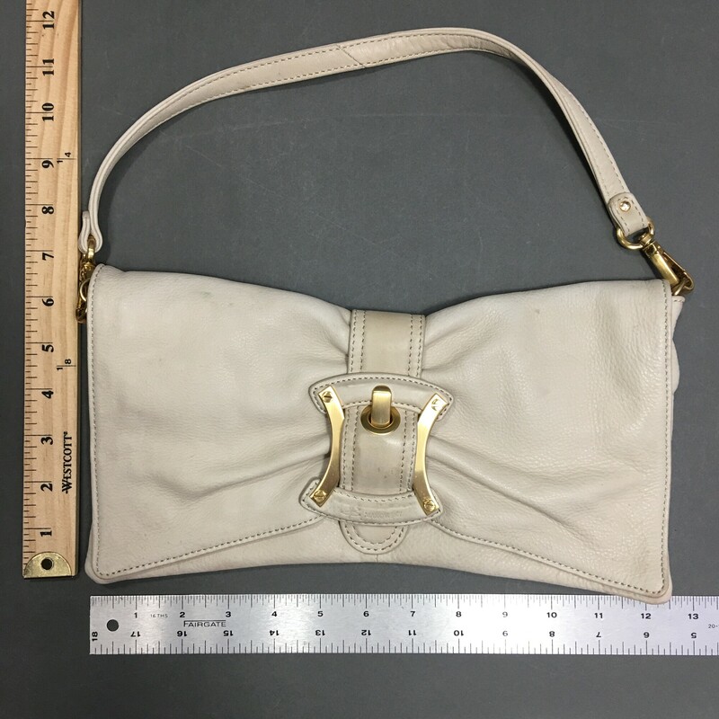 B Makowsky Shoulder Bag, Beige, Size: Medium
Brand: B. Makowsky
Size: 12\"l x 6.5\"h
Style: Envelope Clutch or use with removeable strap
Color: Beige
Pockets: exterior: 1 slip // interior: 1 zip, 2 slip

Butter soft rich beige leather clutch.  Cinched flap with gold tone hardware.  Two hidden magnetic snap closure.  Lined in signature B Makowsky fabric.  Shows some gentle wear.
12.7 oz