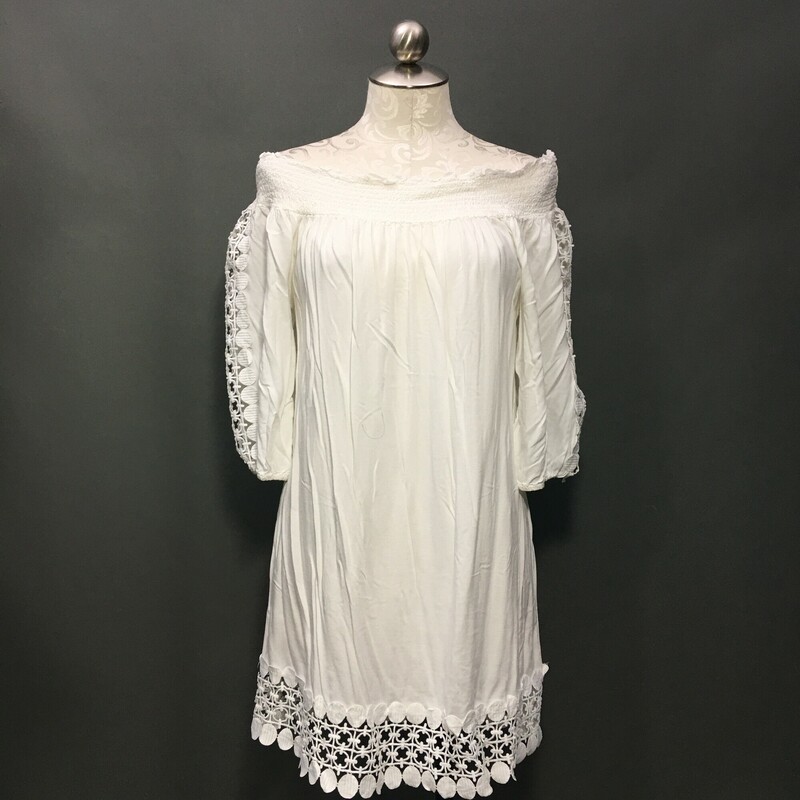 Blue Island Cover Up, White, Size: Large. Wide Lace pattern trim and inset on 3/4 sleeves. Elastic neckline can be worn off the shoulder, elastic on sleeves. No fabric tags.

7.6 oz