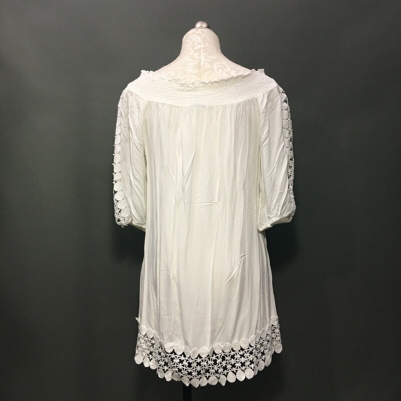 Blue Island Cover Up, White, Size: Large. Wide Lace pattern trim and inset on 3/4 sleeves. Elastic neckline can be worn off the shoulder, elastic on sleeves. No fabric tags.

7.6 oz