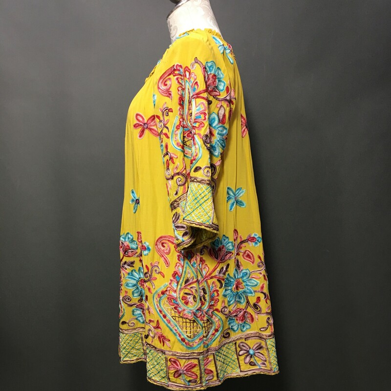 No Brand Embroidered, Mustard, Size: Large mustard yellow with variation color embroiderary floral motif. Elastic scoop neckline, 100% cotton, made in Italy. Wash gentle cold line dry.
6.2 oz