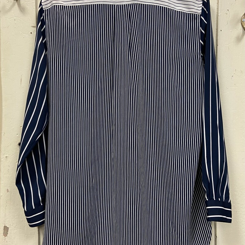 Nvy/wht Stripe Bttn Shirt<br />
Nvy/wht<br />
Size: Large