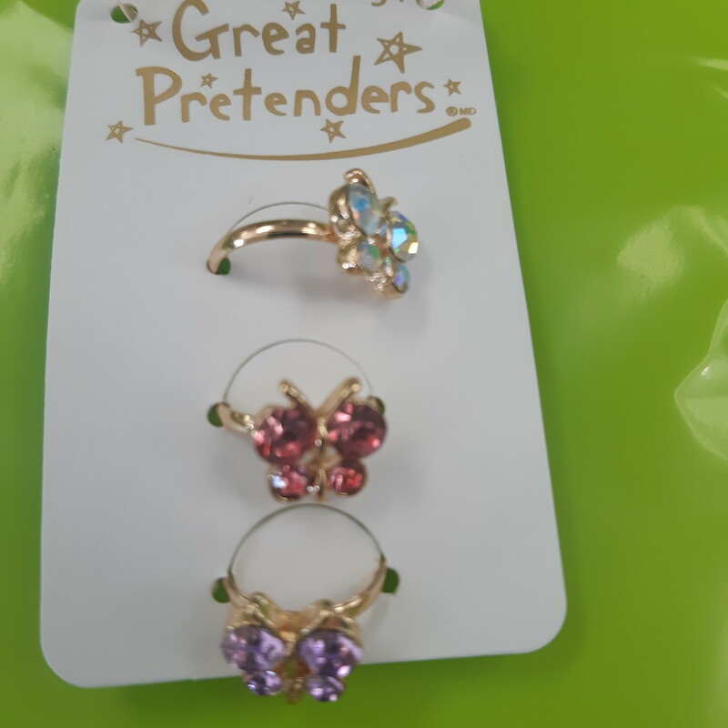 Bring on the sparkle and shine with our beautiful Boutique Butterfly Gem Rings. Each ring in this 3-piece set features a shimmery jewel-toned butterfly design on a gold-coloured band sized perfectly for little fingers.