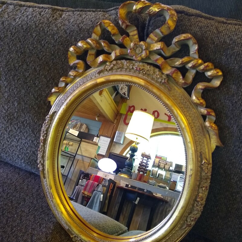 Oval Gold/Red Mirror
