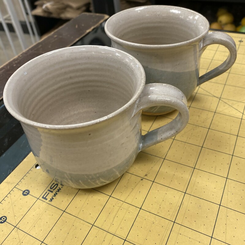 2x Pottery Coffee Mugs