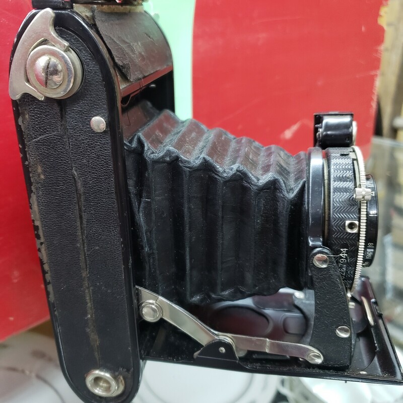 Voigtlander Folding Camera, Black, Size: 1930s