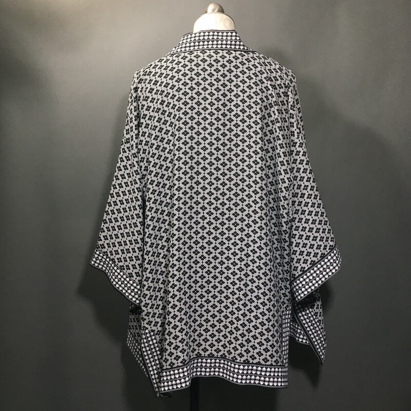 Max Studio Set, Pattern, Size: Large cold shoulder shirt and cover jacket set