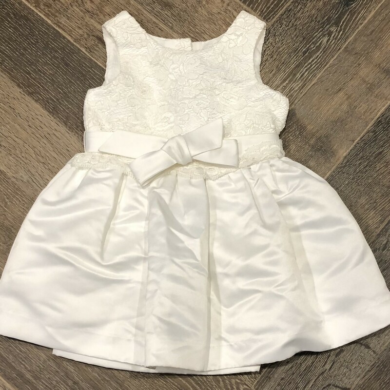 Us Angels Dress, White, Size: 12M<br />
Includes knit sweater