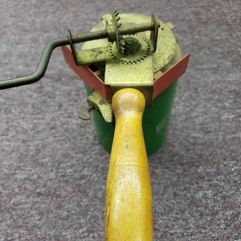 Vtg Seed Spreader, Green & Red, Size: Hand Held