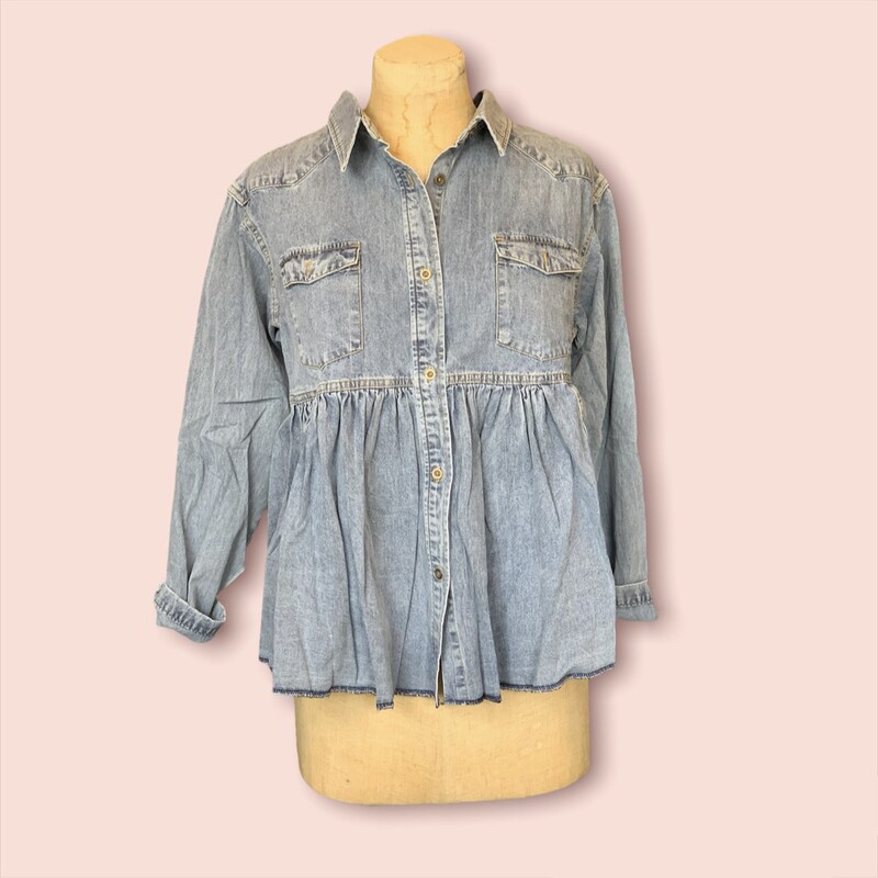 This adorable blue jean shirt is perfect to pair with white or black jeans, and then you have yourself a fabulous outfit!