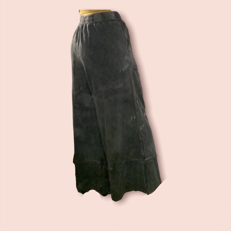 These fun and comfy pants have a charcoal washed look and a nice stretch! The wide leg fit is so trendy, and the draw string waist makes for a wider variety of sizes!
