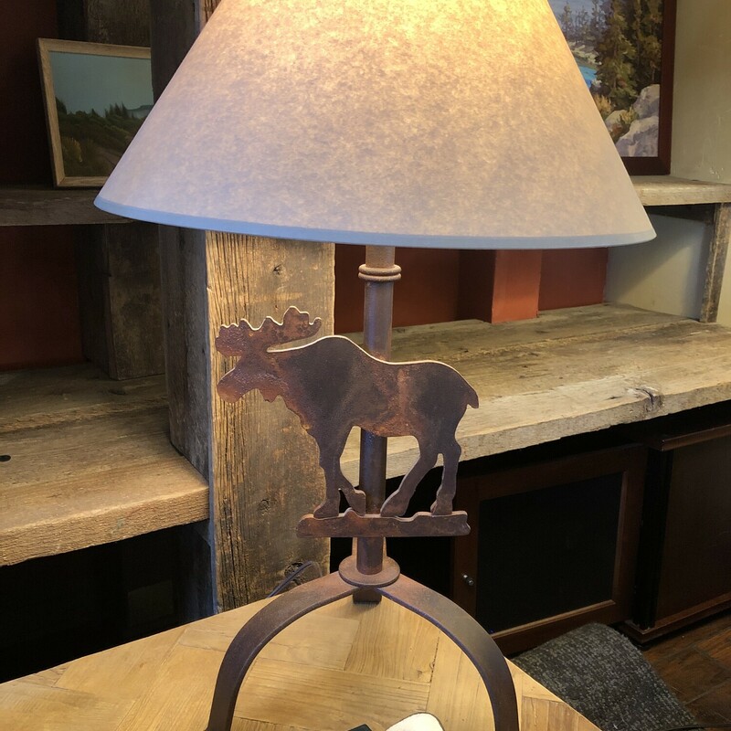 Iron Base Moose Lamp


Size: 34H x 18W