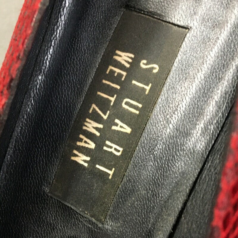 Stuart Weitzman Pumps Red Black Snake Emboss Leather, 6 sided Block Heel, Women’s Sz 8<br />
Leather and interior in very nice condition, soles are gently worn<br />
15.9 oz