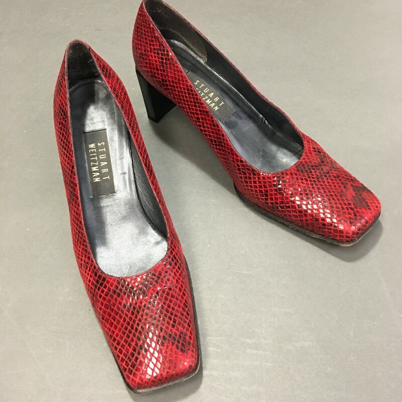 Stuart Weitzman Pumps Red Black Snake Emboss Leather, 6 sided Block Heel, Women’s Sz 8<br />
Leather and interior in very nice condition, soles are gently worn<br />
15.9 oz