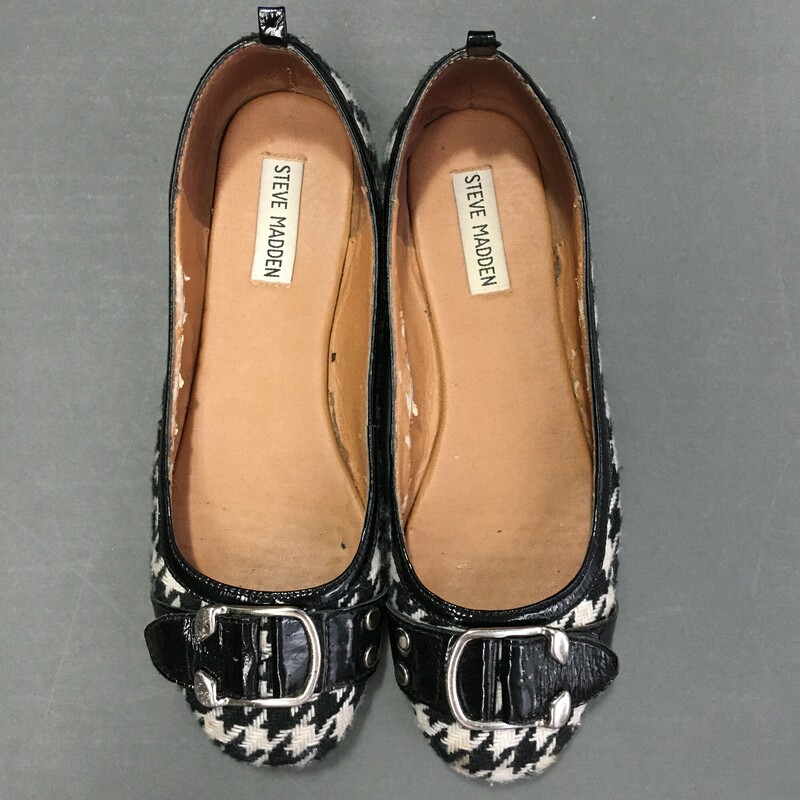 Steve Madden Ballet, Plaid, Size: 8.5 black and white houndstooth tweed pattern with blac aptent leather detail on toes and buckle. This shoes is super flat, less than 1/8\" heel.  Shoes show some wear insole and sole.
Leather upper - blalance of shoe is man made.  Made in China.
10.4 oz