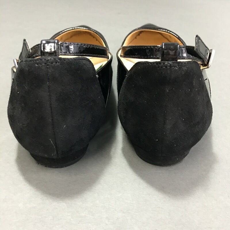 Ivanka Trump Luana Ankle Strap Flat Black, Size: 8 Shiny black patent leather ankle strap and upper, with black suede detail. Balance is man made materials, made in China.
Soles show wear, exterior of shoe in good condition.
15.8 oz