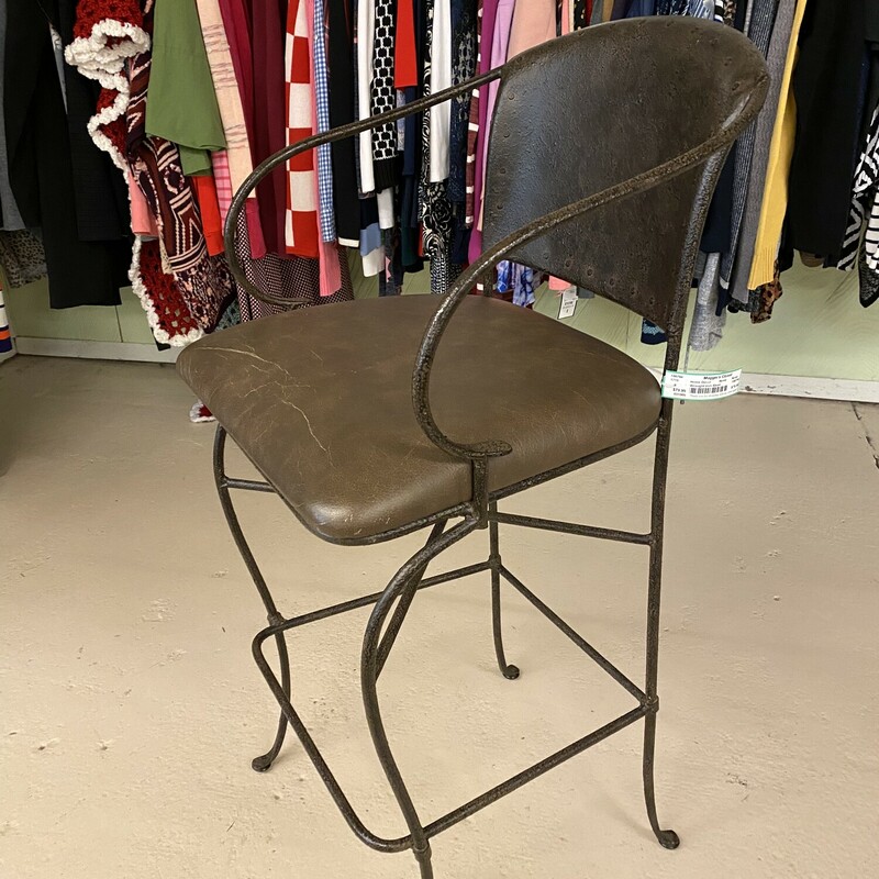 Wrought Iron Stool<br />
Bar Height<br />
Great and sturdy pieces!