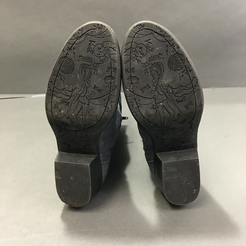 Kathy Van Zeeland, Slate Blue, Size: 7.5<br />
“Wind” distressed mid-calf vegan suede studded boots by Kathy Van Zeeland in size 7<br />
Very nice condition.<br />
Great for bigger calves as they stop mid-calf, inside 1/2 zipper pullon.<br />
Padded insole, textured outsole.<br />
Studded silver fleur de lis embellishment<br />
Measurements:<br />
Heel: approx. 1-1/2\"<br />
Shaft: approx. 12-1/2\"H<br />
Calf circumference: approx. 14\"<br />
Fabric upper; man-made balance<br />
<br />
1 lb 12 oz
