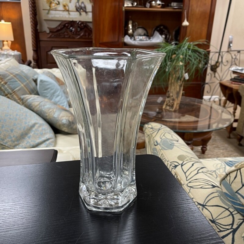 Glass Vase, Size: 10 Tall