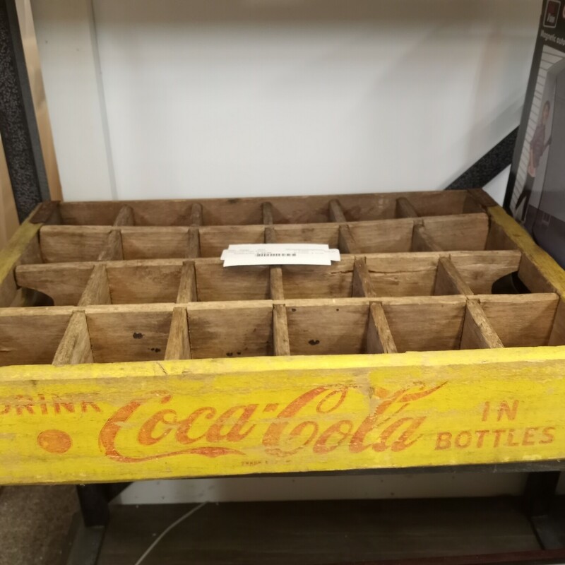 Coca Cola Crate Yellow 24 bottle vintage