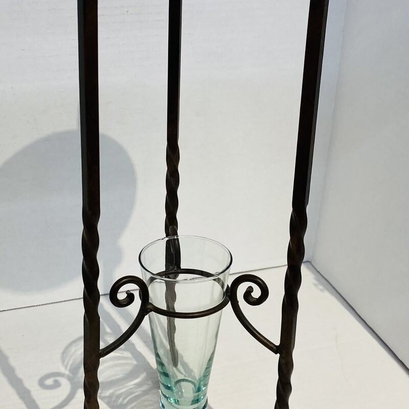 wrought-iron-stand-consign-home-couture