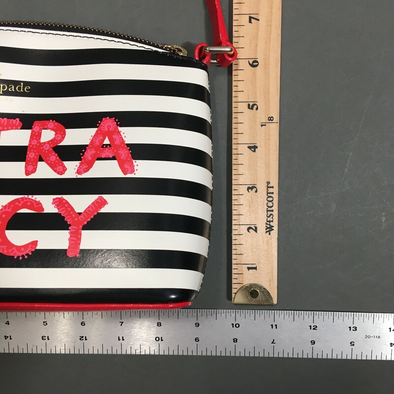 Kate Spade Extra Spicy, Crossbody bag, Black and white Stripe, Size: Small. Top zipper has cute patent leather chilli pepper attachment, dustbag included. Lightweight, Adjustable Strap, Cross-Body Strap, Lined, Pockets, Bag Charm, Inner Pockets<br />
<br />
<br />
10.9 oz