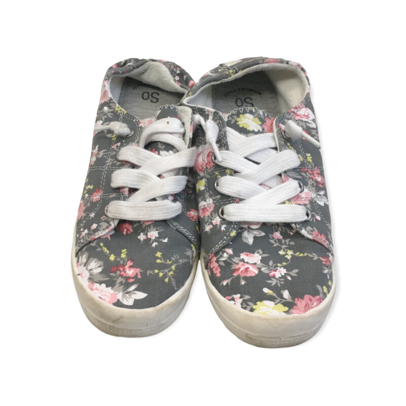Shoes (Flowers), Gir, Size: 7y

#resalerocks #pipsqueakresale #vancouverwa #portland #reusereducerecycle #fashiononabudget #chooseused #consignment #savemoney #shoplocal #weship #keepusopen #shoplocalonline #resale #resaleboutique #mommyandme #minime #fashion #reseller                                                                                                                                      Cross posted, items are located at #PipsqueakResaleBoutique, payments accepted: cash, paypal & credit cards. Any flaws will be described in the comments. More pictures available with link above. Local pick up available at the #VancouverMall, tax will be added (not included in price), shipping available (not included in price, *Clothing, shoes, books & DVDs for $6.99; please contact regarding shipment of toys or other larger items), item can be placed on hold with communication, message with any questions. Join Pipsqueak Resale - Online to see all the new items! Follow us on IG @pipsqueakresale & Thanks for looking! Due to the nature of consignment, any known flaws will be described; ALL SHIPPED SALES ARE FINAL. All items are currently located inside Pipsqueak Resale Boutique as a store front items purchased on location before items are prepared for shipment will be refunded.