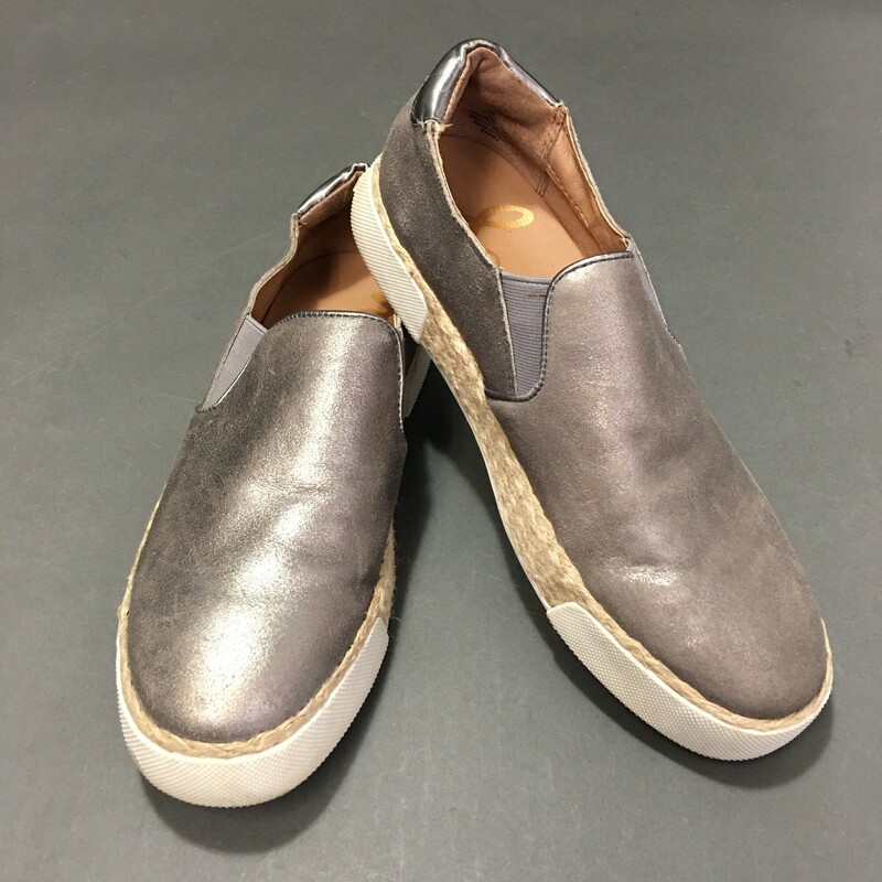 Metallic Slip On Skater Silver, Size: 7.5
 Metallic Slip On Sneaker 7.5 with braided Juke trim - bnice condition - sole shows some wear, tread and \"brand name\" still intact. insole very clean - barely worn
1 lb 2.4 oz