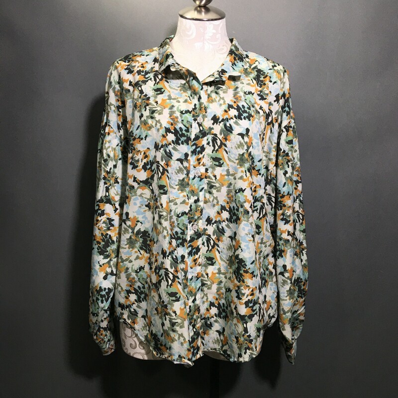 Catherine Malandrino, Floral, Size: Large
Olive and mustard tones floral print, big blousy sleeves that button at cuff. Cute pointed flat collar.
100 % polyester
Made in China

6.1 oz
