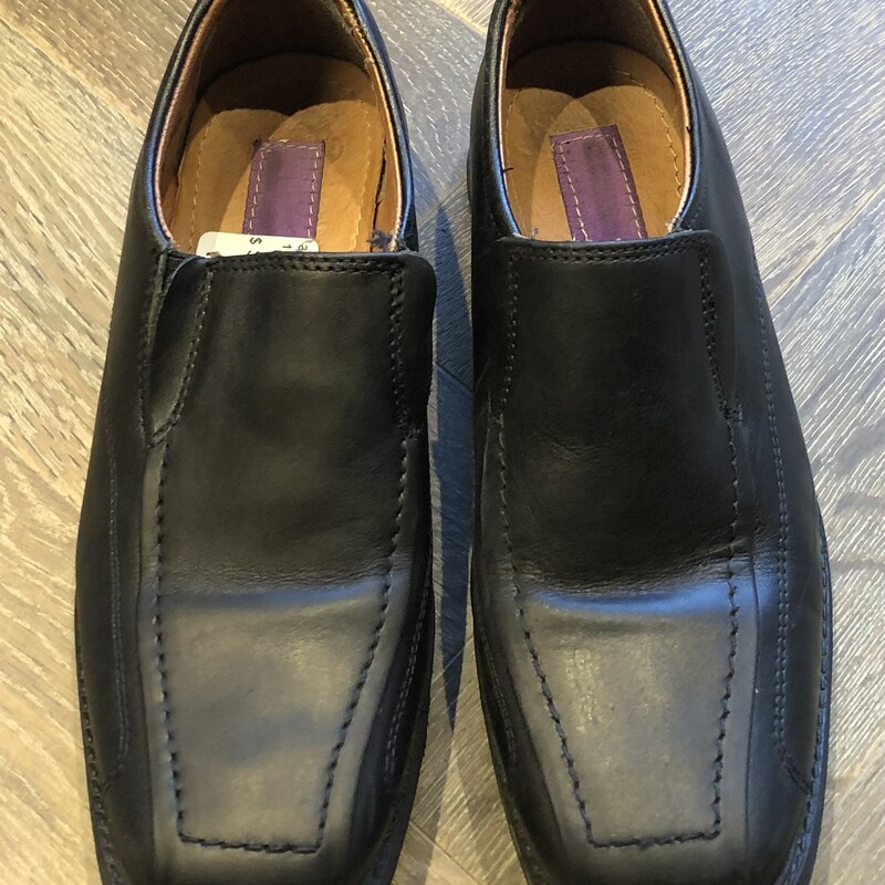 Left & Right Shoes, Black, Size: 2Y
Original Size 34