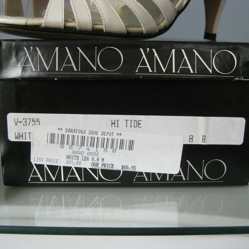 Vtg Amano Clear Slings, White, Size: 8<br />
Sexy but subtle dressy slingbacks in white leather with a mix of clear vinyl.  By Amano, this model is called Hi Tide.<br />
They're brand new in their orginal box.<br />
Made in the USA<br />
size 8<br />
heel: 3 1/8<br />
 Thank you for looking!<br />
#45256